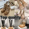 Boots de créateurs Populaires Femmes à la mode Bottises courtes Boot Soles de luxe Femmes Femmes Tize 35-40 Chuny Randing Smfk Gai
