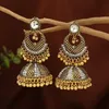 빈티지 볼리우드 골드 도금 여성을위한 Jhumka Indian Earrings Bohemia White Crystal Hollow Lanntern Tassel Drop Earrings Femmes 240418