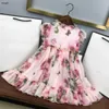 브랜드 베이비 스커트 플라워 패턴 공주 드레스 크기 전체에 인쇄 된 90-160 cm 어린이 디자이너 옷 여름 여자 파티 드레스 24APRIL