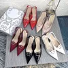 Luxuries Designer Women Sandals Heels High Brand Buckle Fulla tacco sottile puntato Brand Paty Wedding Shoes