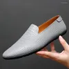 Chaussures décontractées Homme classique Fashion formelle de haute qualité abiye conduisant mâle adultes plates masculines véritables mocassins en cuir