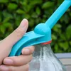 4321pcs Buzle d'arrosage d'arrosage pour les fleurs L'eau peut portable Plante Waterer Bottle Pulporpor Sprayer Garden Irrigation Tool 240411