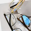 Lunettes de soleil Frames des lunettes de haute qualité Cadre de titane ultra léger P8378 Rectangle Design Myopia Optical Lunes avec boîtier d'origine