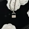 Boutique Silver Ploted Necklace Brand Designer Nuova borsa a forma di ciondolo a forma di ciondolo di alta qualità Collana di abbinamento