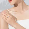 Кластерные кольца S925 Серебряное овальное яичное кольцо с голубей для женщин в Европе и Америке легкая роскошная супер -вспышка симуляция алмаза холод