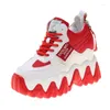 Scarpe da fitness sneakers 2024 donne piattaforma grosso Ulzzang woman designer casual giallo rosso femmina mesh vulcanizzato