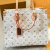 24SS Womens Luxurys مصممي المصممين حقائب يد الدنيم fpillow shouder crossbody حقيبة يد مزمن مع أكياس الغبار الأصلية 35 سم 25 سم