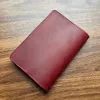 Innehavare Anpassa graverat äkta läderpassskydd med namn Vakans tomma unisex Plain Passport Holder