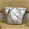 24SS Fashion Design Leder Diamant Frauen Luxus offener Kapazität Basketbeutel Metall Langes Einzelketten -Einzel -Schulter -Crossbody -Achselhöhle Dinnertasche Casual Bags 21 cm