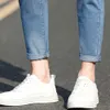 Summer Slim Cut Croped Jeans för mäns 2024 trendiga smala passande små ben casual byxor för mäns koreanska version trend