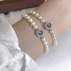 Chain Pearl Armband Fashion Blue Gem Pearl Armband för kvinnor Ljus lyx och minoritet Retro Armband födelsedagspresent Y240420