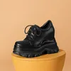 Chaussures décontractées 2024 Spring épaisse semelle papa respirant en cuir chunky baskets à lacets 12 cm de haute plate-forme sportive Zapatos Mujer