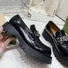 2024 Nieuwe dubbele G metalen ronde teen lefu schoenen voor vrouwen met hakken, dikke hoge hoogte, helder gezicht en gegroefde zool, één stap