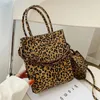 Sagni a tracolla 2 PC Set di moda da donna in borsetta coreana da donna e borse della catena di stampa leopardo Ladies Crossbody Summer 2024