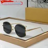 Lunettes de soleil Frames 2024 Femmes Outdoor Talent Modèle Designer Brand Classic Fashion Cool Personalité Shade UV400 Girl Luxury Sun Glasses