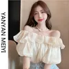 Kvinnors blusar Temperament One-Line axelskjorta Designkänsla av nisch Topp Sweet Ruffled Western off-the-Shoulder Chiffon Summer