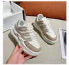 Scarpe casual Colori misti Sneaker al tallone medica per donne 2024 Ladie invernali Ladies Short Plush PU Women's Vulcanize