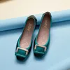 Sapatos casuais 2024 apartamentos de primavera feminino balé de moda slip-on slip-on slowers boat boat macio plus size fêmea feminina