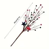 装飾花愛国的な人工ベリーステムピック白い赤い星の鉄の五gram枝の枝を独立記念日装飾するための枝