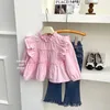 Kledingsets Spring Girl's Loose Flower Edge Cake Shirt Set met lange mouwen Koreaanse kinderen Fashion Tassel Micro Flar La Varding Two-delitie