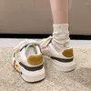 Chaussures décontractées pour les baskets de créateurs pour femmes 2024 Fashion printemps kawaii femmes coulant tenis entraîneurs race respirant