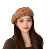 Basker kvinnor vinter basker plädtryck kontrast färg elastisk justerbar mjuk varm dekorativ kupol dam cap målare hatt