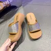 Sapatos casuais slides de travesseiro de padrões de strass feminino escorregando na plataforma não deslizante Sof Sole Glitter Home confortável