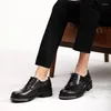 캐주얼 신발 디자인 금속 장식 남성 더비 고급 가죽 레이스 업 비즈니스 럭셔리 디자이너 플랫 3C
