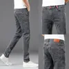 Spring and Automne Fashion Couleur solide Jeans confortable pour hommes décontracté slim de haute qualité stretch small jambes pantalon 28-36 240421