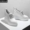 Lässige Schuhe Frauen High Heel Sneakers Weiß schwarzer Mode 12 cm dicker alleiner Damen Vulkanisierte Sportplattform Sneaker Frau