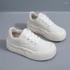 Sapatos casuais Plataforma de primavera branca para mulheres tênis ao ar livre, resistente a roupas de roupas para mulheres de corrida feminina Lace-up não deslizamento