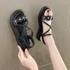 Freizeitschuhe Schuhe Schuhe Open Toe Beach Diamant Strass -Sandalen für Frauen Schwarz Plattform Sommer 2024 Pantoffeln Damen flach VIP