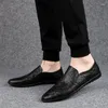 Casual Shoes 2024 Loafers For Men Summer Vintage Leather Design Slip-On Flats Män Driving Business Footwear