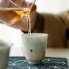 Tazas de té XH349 Copa de estilo chino con gradiente de tres colores Puntos de oro hechos a mano Conjunto de viajes portátiles de 50 ml de cerámica