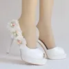 Kleiderschuhe Frühling Sommer Spitze Blume rund Kopf weiße Brauthochzeit Perle Schlanke High Heel Plattform Party Große Frauen Sandale