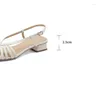 Scarpe casual 2024Silver Stretto cinturino Women Sandals Fashion Fashion Gold Beach Summer Chic Design Beige Sandalias Chaussure Femmes