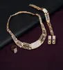 Guldpläterad strass smycken uppsättningar vintage ihåliga halsbandsarmband ringörhängen för kvinnor bröllopsfest smycken gåvor9815183