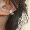 Boucles d'oreilles arrière 1pc kpop mode vitrage Clip de l'oreille de fleur colorée pour les femmes fausses chèques perçants goth y2k esthétique mignonne bijoux