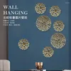 Dekorative Figuren goldene Luxus Eisenkunst hohlen Ast rundes Blatt Wandhänge Wohnzimmer Dekoration kreative Metallstücke