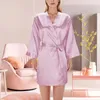 Accueil Vêtements Femmes Silk Satin courte noire robe solide kimono mode salle de bain sexy peignoir femme mariée mariée.