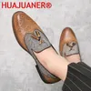 Chaussures habillées Brogue Mandis Homme Slip on Tassel Cauvre Cuir Men Gentleman Business Formal Oxford pour les plats de l'homme à grande taille masculin