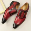 Kleiderschuhe Vintage Geschäft für Männer Weben Design Red Brogue Oxford Leder Spitzzellen gewebtes Muster Schnürung Zapatos Hombre