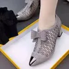 Chaussures décontractées Sandales féminines Summer 2024 Openwork Gauze Rhingestone Talon épais pointu de grande taille pour femmes