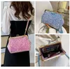 Donne Mini borsetti per sponnera borse da designer di lusso Lady in pelle di lusso che trasporta borse da trucco piccole e medie dimensioni per la borsa di alta qualità per il banchetto