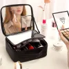 Przypadki Nowa oświetlona obudowa kosmetyczna z lustrzaną LED przenośna torba kosmetyczna wielkopasowa makijaż pudełka do makijażu dla kobiet Q44