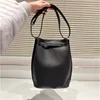 Сумка для сумок с большой емкостью сумочка кожа роскошные женские дизайнерские пакеты плоские плечо для закрытия сцепление сцепление минималистское кошелек 240415