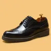 Kleiderschuhe Britische Retro -Business -Casual Leder für Männer für Männer echtes dickes Solent -Patent Brogue