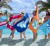 Anpassat personligt namn strandhandduk Färgglada badhanddukar för tjejmikrofiber snabb torr anpassad sandfri strand yoga spa gym pool 240415