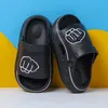 Designer slippers voor mannen en vrouwen zomer buitenglaasjes sandalen 215