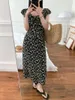 Abiti casual 2024 Summer femminile Donnetto Vintage Floral Slim Dress Sleeveless Sleuffled Round Neck Holiday Style Midi Abe